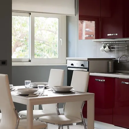 Romeur House Apartment *