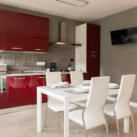 Romeur House *