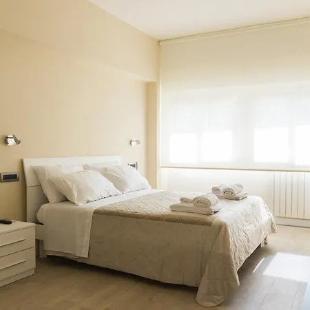 Romeur House Apartment *